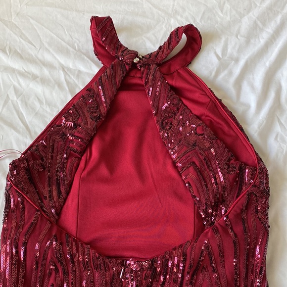 CLEARANCE - NWT size 6 beautiful fishtail beaded sequined maxi gown - Picture 6 of 8